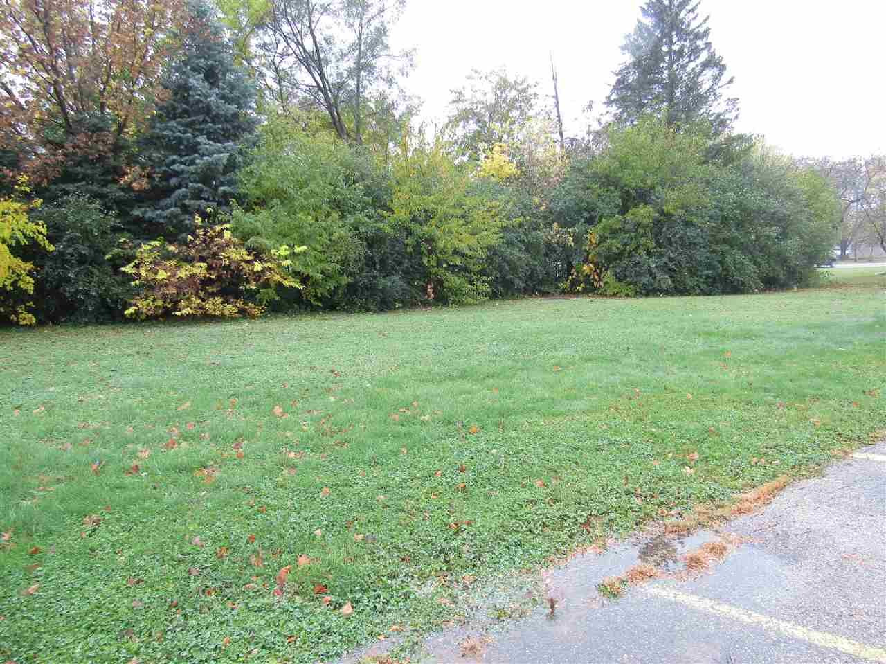 1504 Creston Park Dr, Janesville, WI 53545